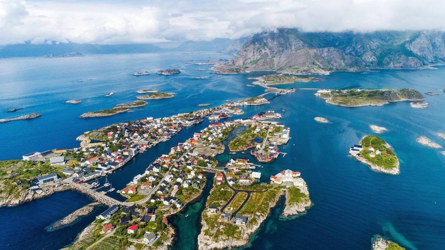 Attraktiv Leilighet Pa Kaikanten I Henningsvær Exterior foto